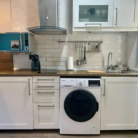 아파트 5 Minuti Dalla Moderno Loft Con Terrazzo